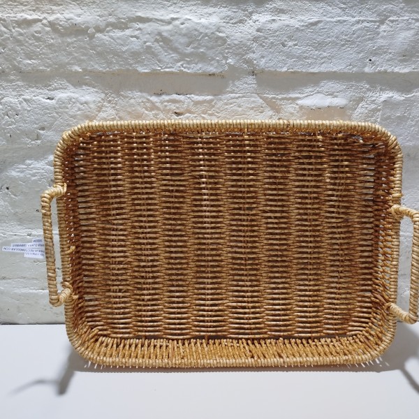 BANDEJA RECTANGULAR CON MANIJA CLARA GRANDE 24X32CM