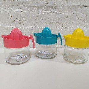 exprimidor jarra tapa color 300ml