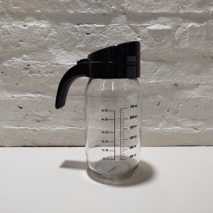 jarra medidora 1lt vidrio tapa plastica